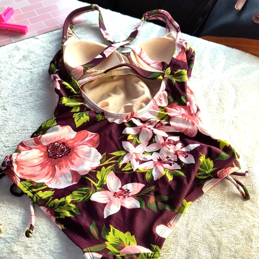 Kona Sol XS  one piece, shirring on both sides, NW0T